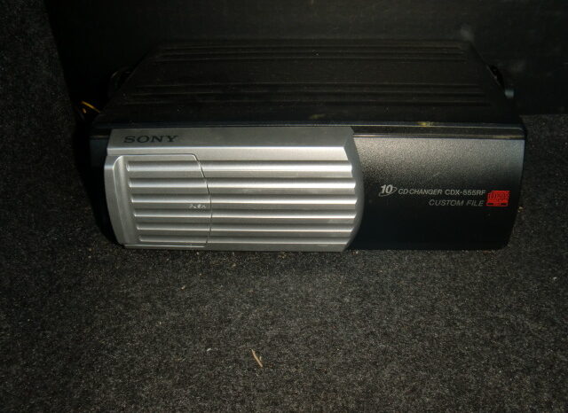 
								Toyota Carina full									