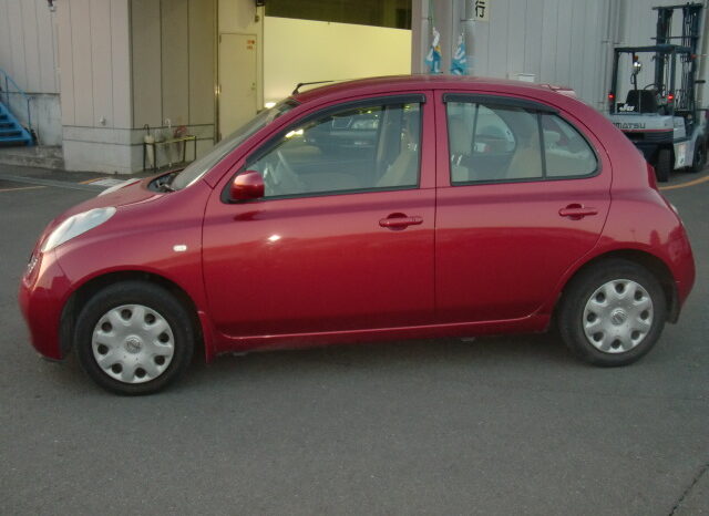 
								Nissan March full									