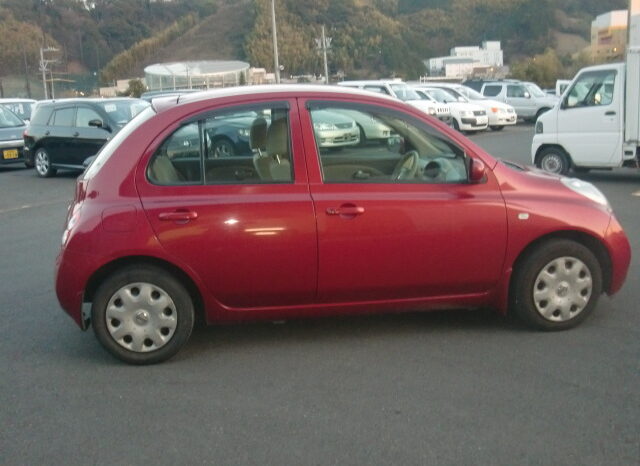 
								Nissan March full									