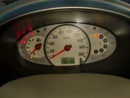
										Nissan March full									