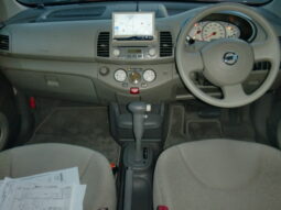 
										Nissan March full									