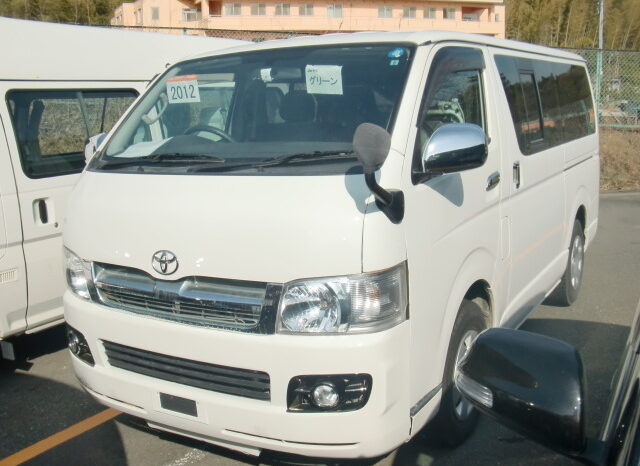 
								Toyota Regiearth van full									