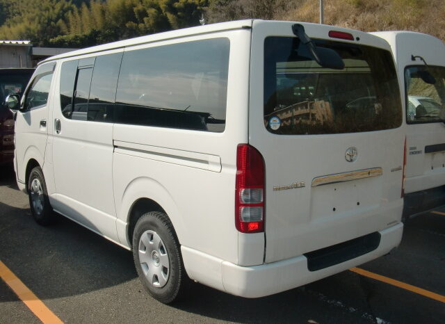 
								Toyota Regiearth van full									